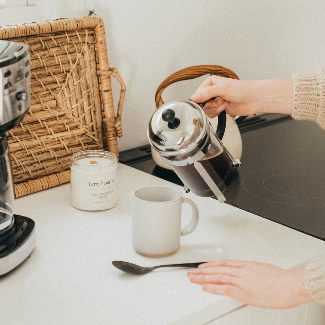 Bring all the cozy coffee shop smells to your home